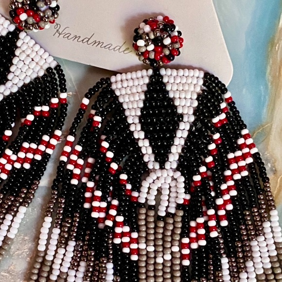 NWT Deepa Gurnani Luxe Beaded Chandeliers - Picture 6 of 16